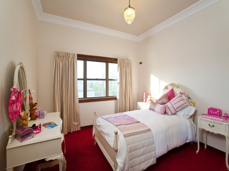 Mount Ommaney QLD 4074