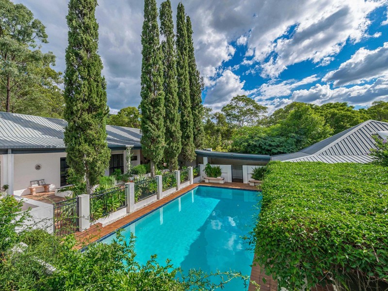 5 Vonne Court, Camp Mountain QLD 4520