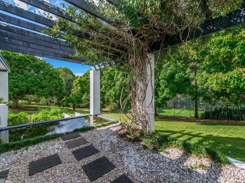 5 Vonne Court, Camp Mountain QLD 4520