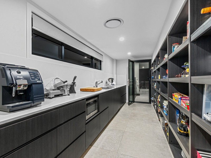 22 Procyon Street, Coorparoo QLD 4151