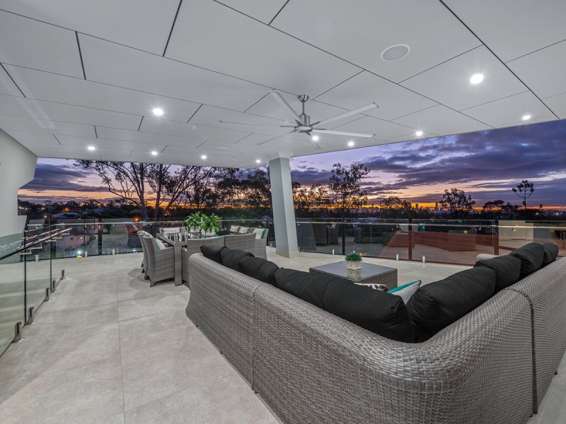 22 Procyon Street, Coorparoo QLD 4151