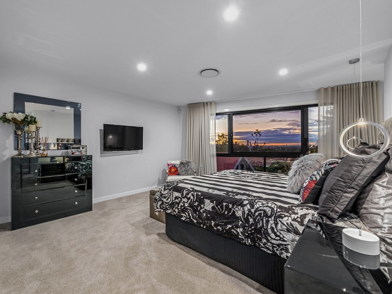 22 Procyon Street, Coorparoo QLD 4151