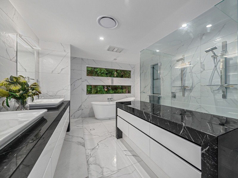 22 Procyon Street, Coorparoo QLD 4151