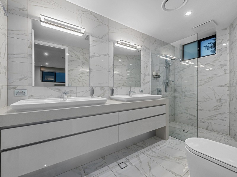 22 Procyon Street, Coorparoo QLD 4151