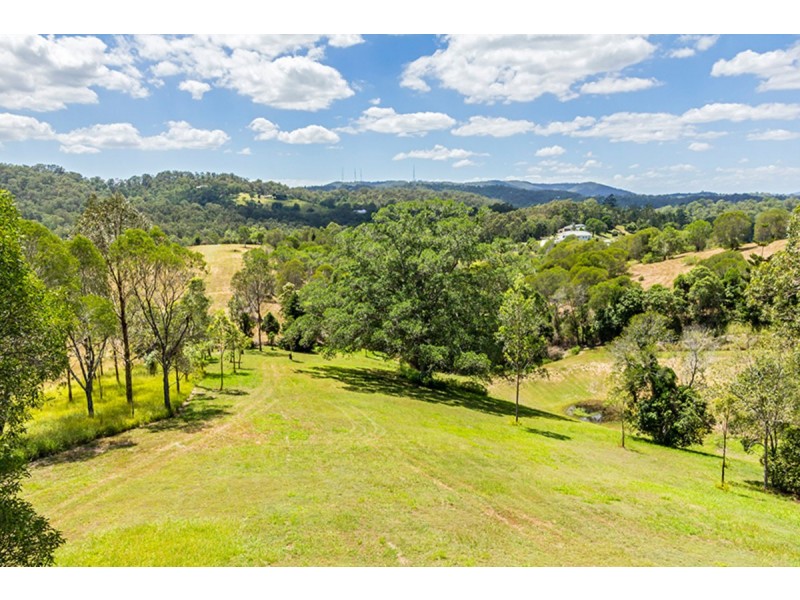 269 Upper Brookfield Road, Upper Brookfield QLD 4069