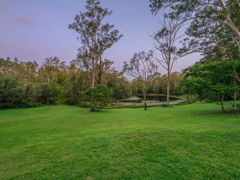 242 Herron Road, Pullenvale QLD 4069