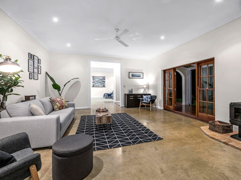 242 Herron Road, Pullenvale QLD 4069