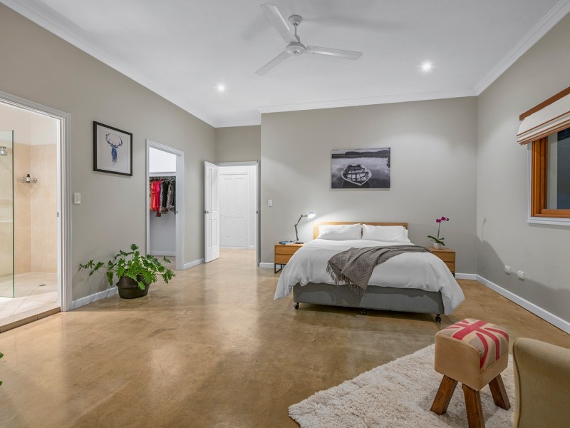 242 Herron Road, Pullenvale QLD 4069