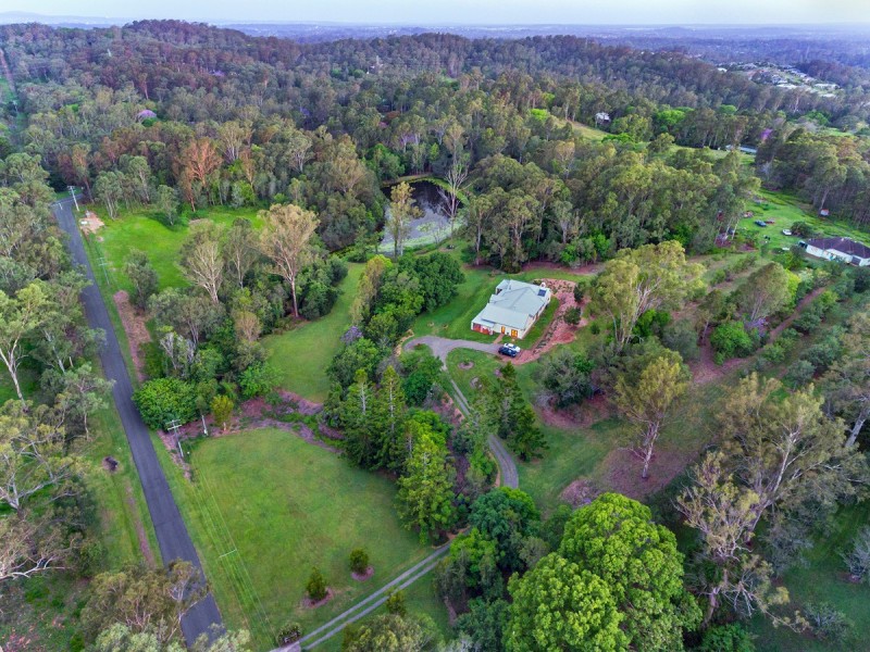 242 Herron Road, Pullenvale QLD 4069