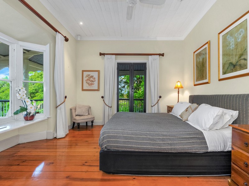 174 Moons Lane, Brookfield QLD 4069