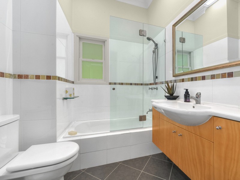 174 Moons Lane, Brookfield QLD 4069