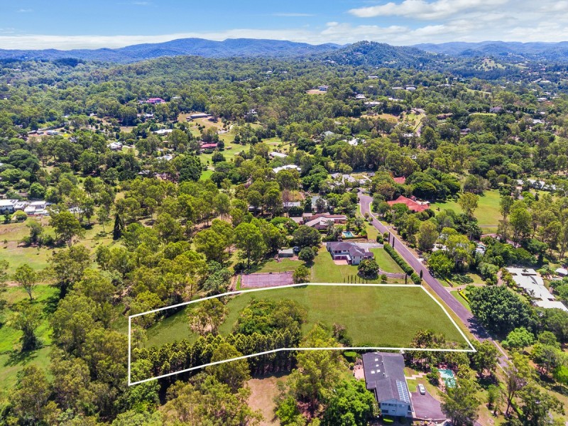 22 Wybelenna Street, Brookfield QLD 4069