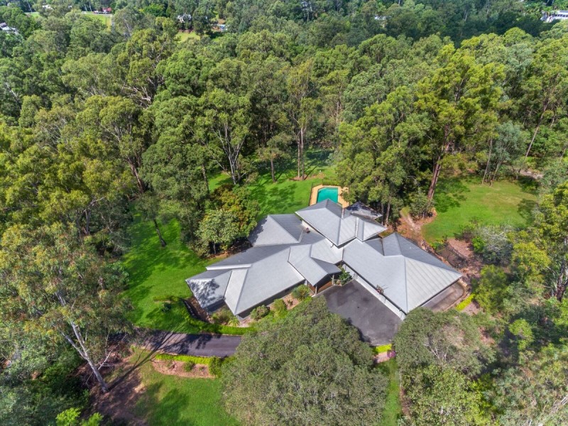 116 Boscombe Road, Brookfield QLD 4069