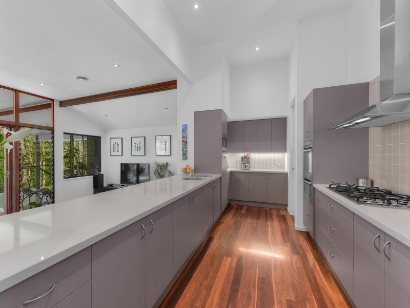 116 Boscombe Road, Brookfield QLD 4069