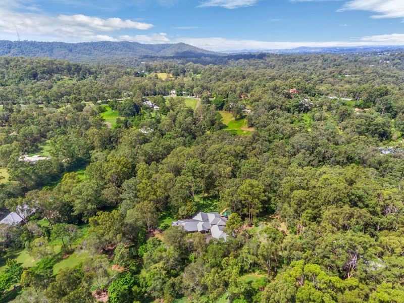 116 Boscombe Road, Brookfield QLD 4069