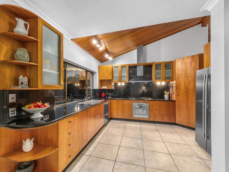 306 Pinjarra Road, Pinjarra Hills QLD 4069