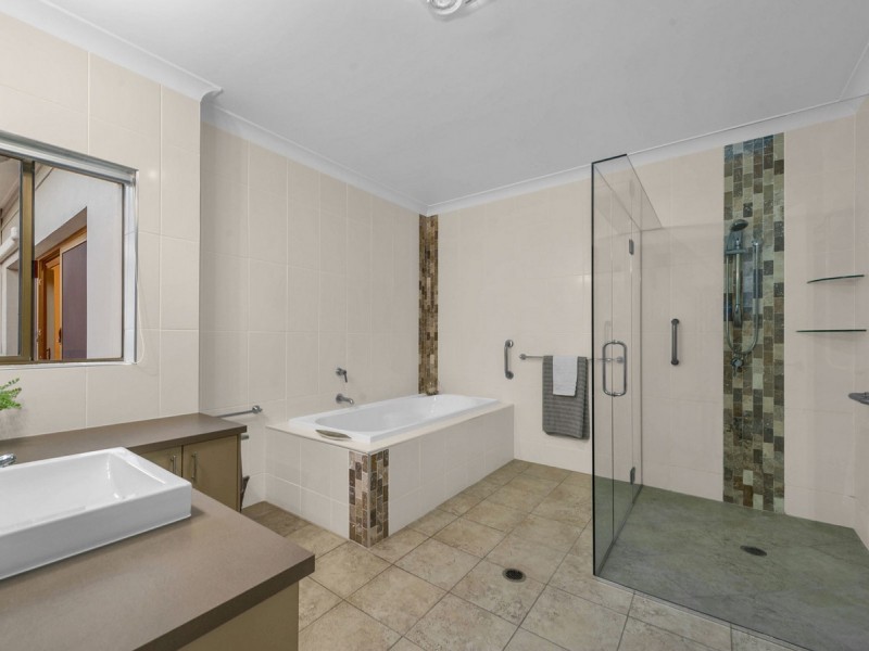 306 Pinjarra Road, Pinjarra Hills QLD 4069