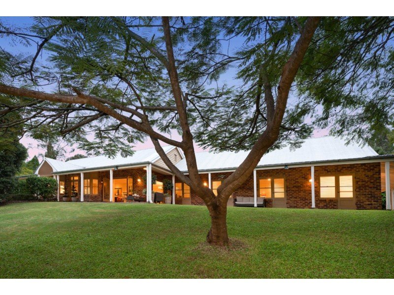 60 Willunga Street, Brookfield QLD 4069