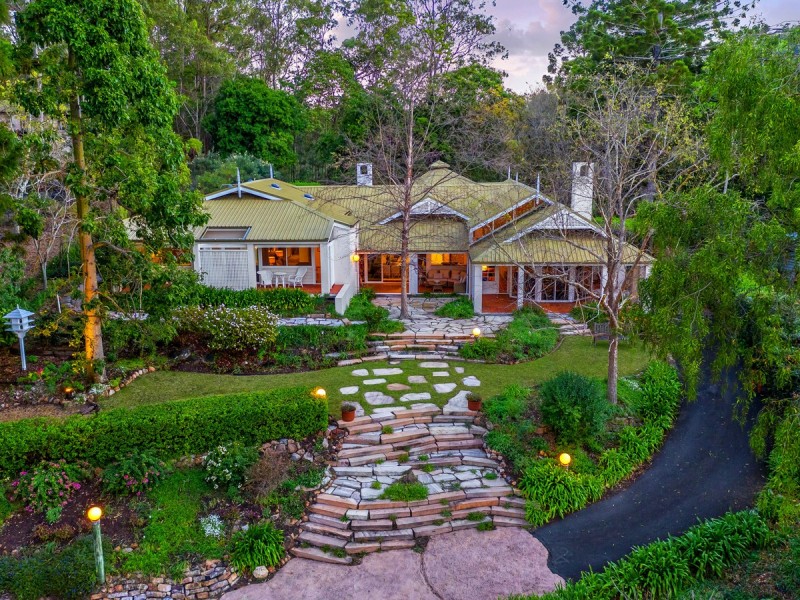 37 Carwoola Street, Bardon QLD 4065
