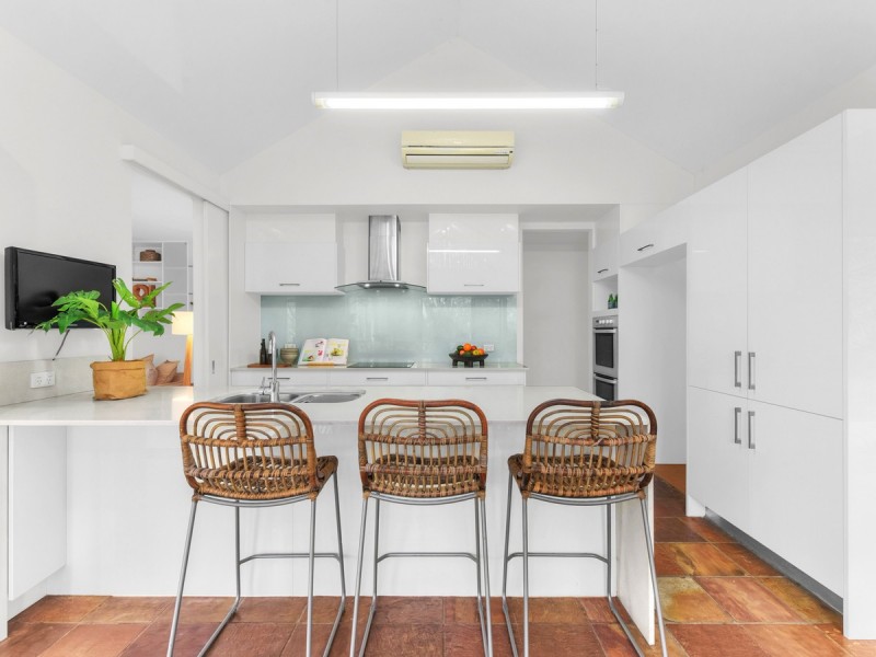 75 Ironbark Road, Chapel Hill QLD 4069