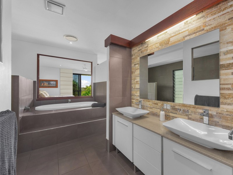 75 Olivia Place, Pullenvale QLD 4069