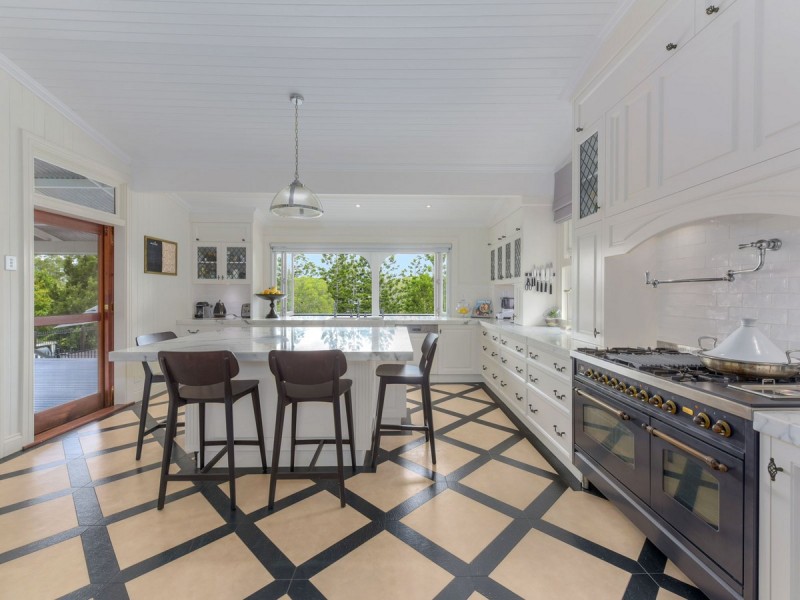 60 Lyndale Road, Pullenvale QLD 4069