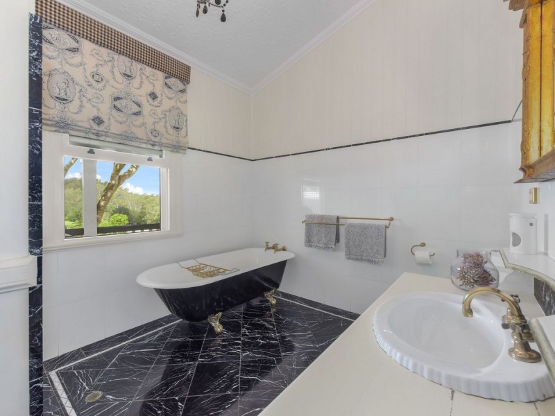 60 Lyndale Road, Pullenvale QLD 4069