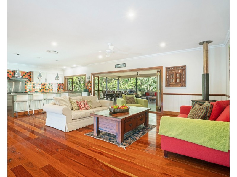 830 Upper Brookfield Road, Upper Brookfield QLD 4069