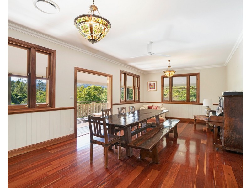 830 Upper Brookfield Road, Upper Brookfield QLD 4069