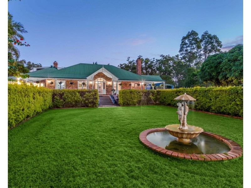24 Sugars Road, Bellbowrie QLD 4070