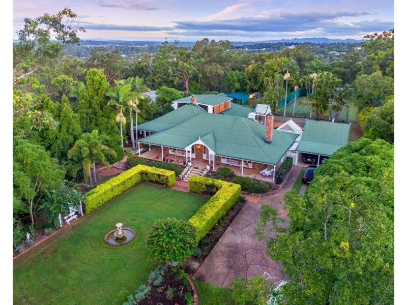 24 Sugars Road, Bellbowrie QLD 4070