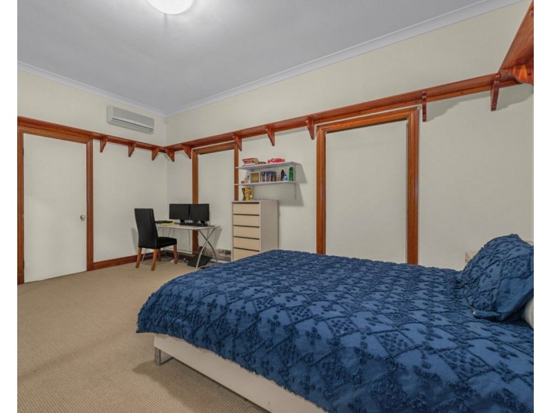 24 Sugars Road, Bellbowrie QLD 4070
