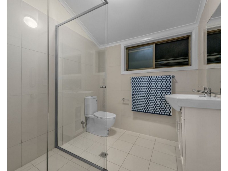 24 Sugars Road, Bellbowrie QLD 4070