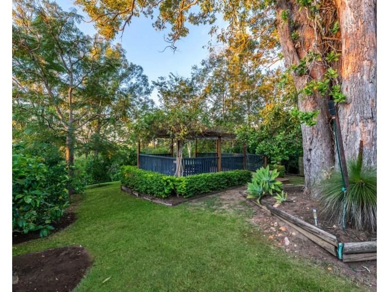 24 Sugars Road, Bellbowrie QLD 4070