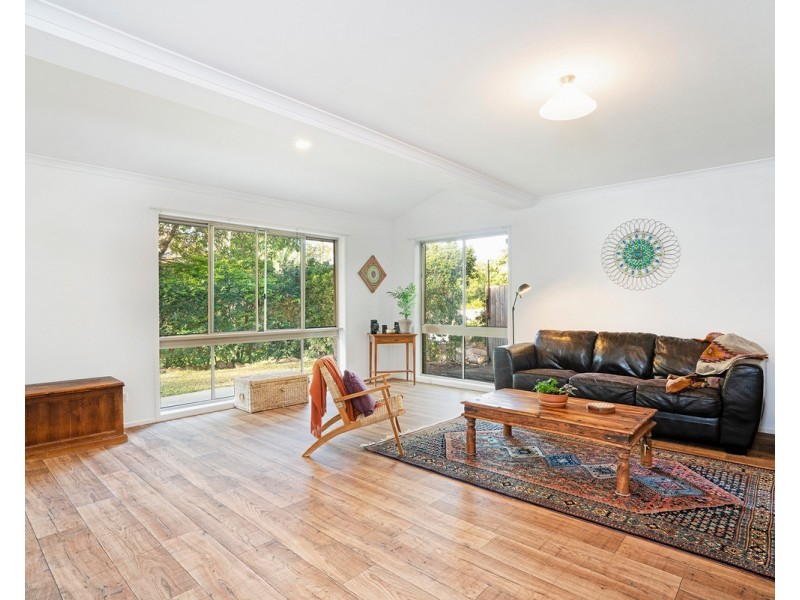 30 Binyara Street, Chapel Hill QLD 4069