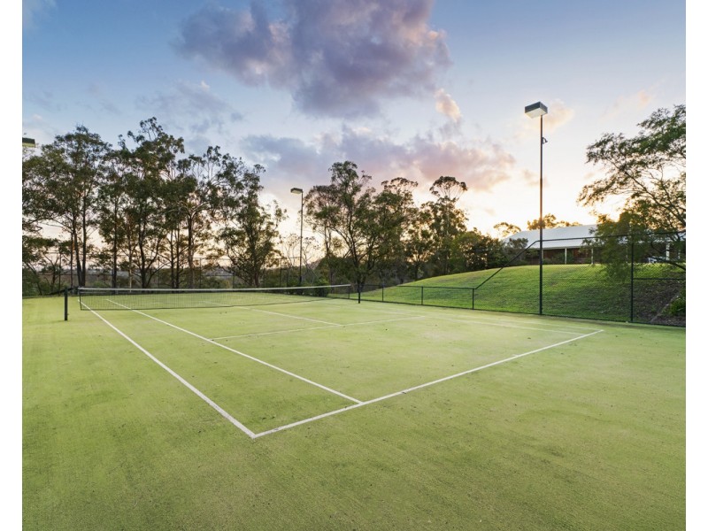 170 Boscombe Road, Brookfield QLD 4069