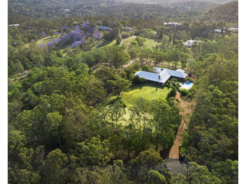 170 Boscombe Road, Brookfield QLD 4069