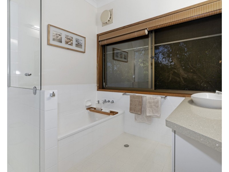 170 Boscombe Road, Brookfield QLD 4069