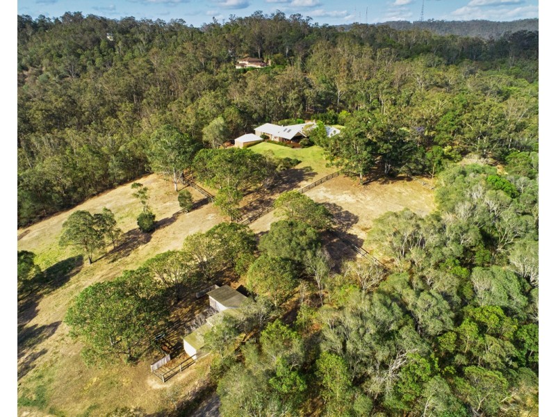170 Boscombe Road, Brookfield QLD 4069