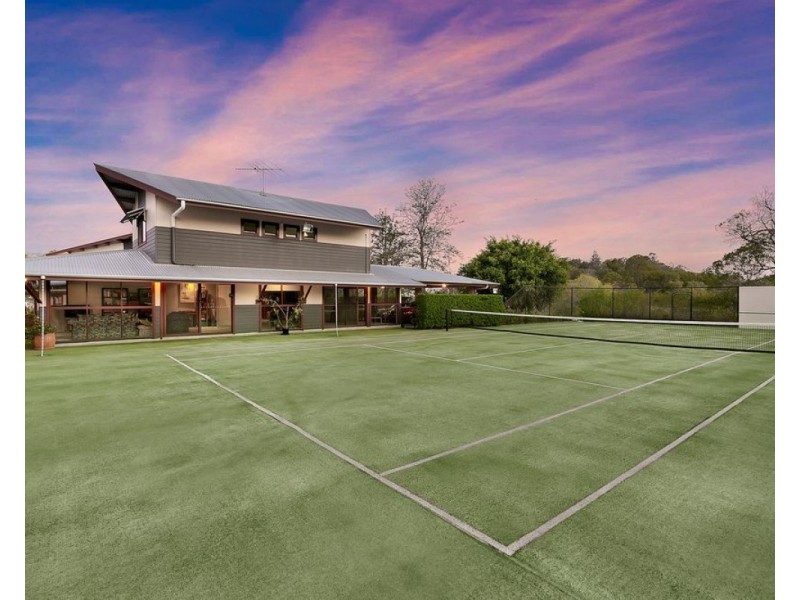 63 McMullen Road, Brookfield QLD 4069