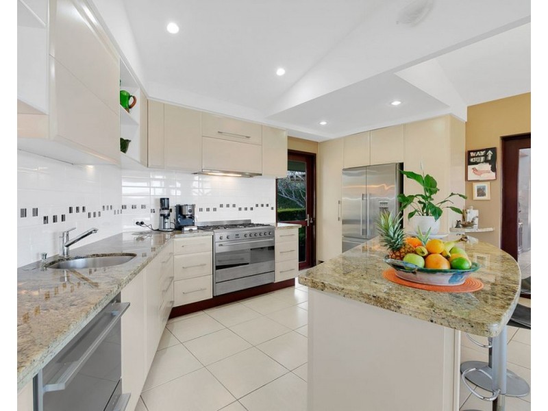 63 McMullen Road, Brookfield QLD 4069