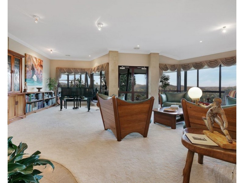 63 McMullen Road, Brookfield QLD 4069