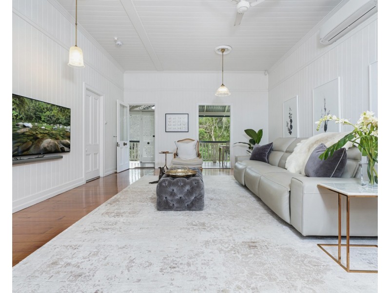 302 Upper Brookfield Road, Upper Brookfield QLD 4069