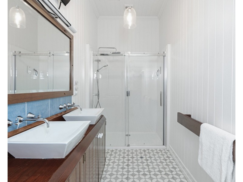 302 Upper Brookfield Road, Upper Brookfield QLD 4069