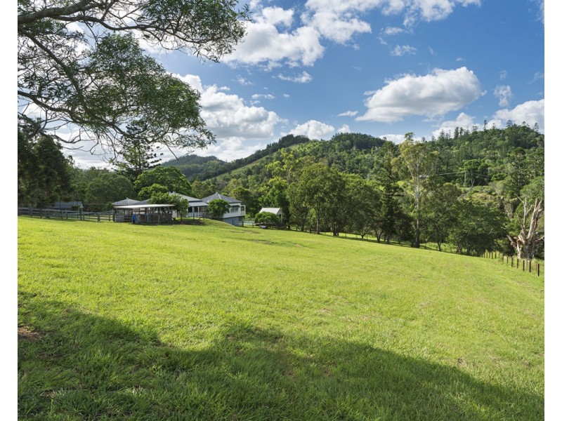 302 Upper Brookfield Road, Upper Brookfield QLD 4069