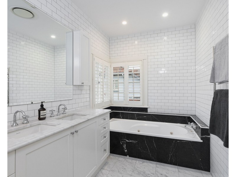 32 Jolly Street, Clayfield QLD 4011