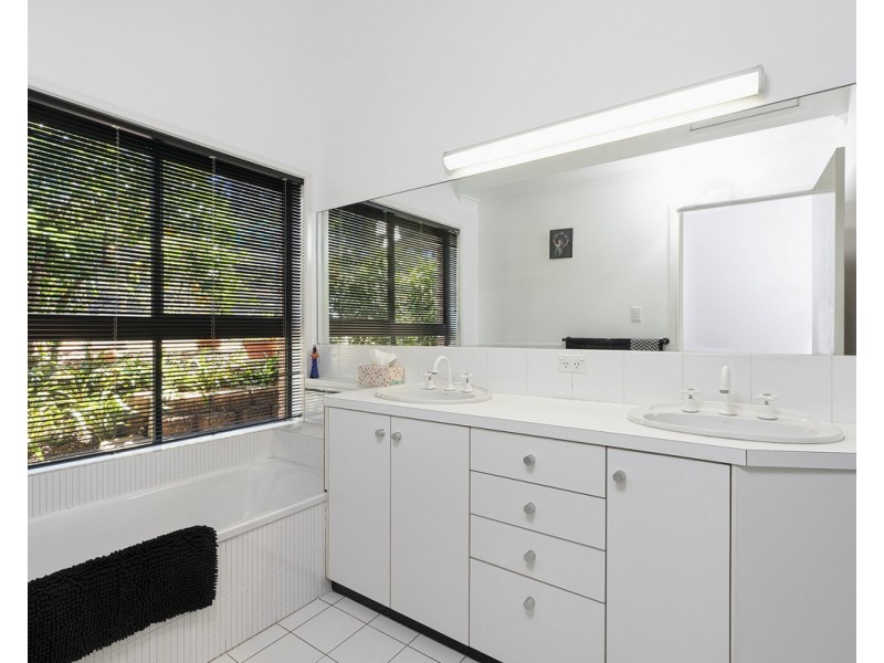 145 Grandview Road, Pullenvale QLD 4069