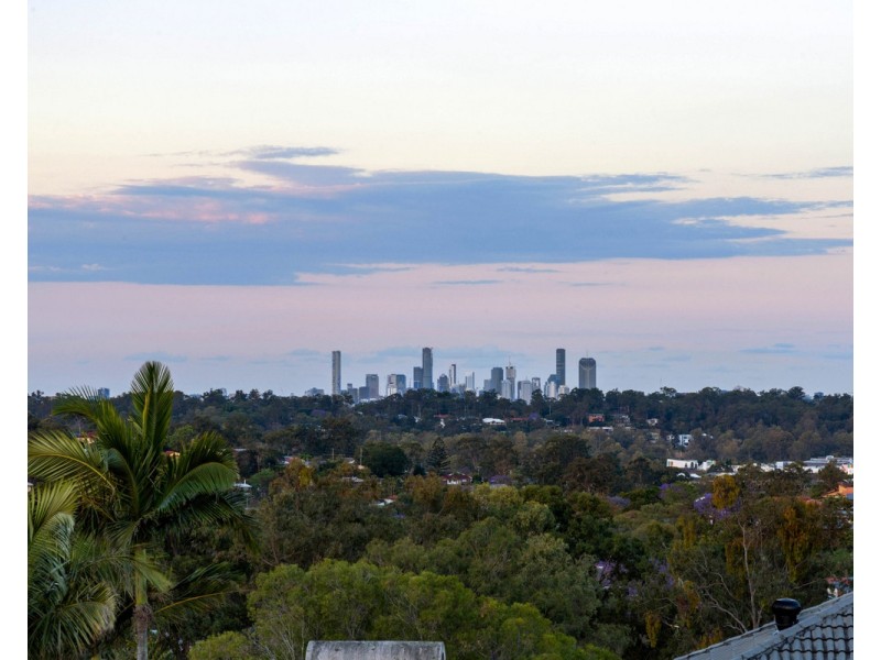 12 Becker Place, Mount Ommaney QLD 4074