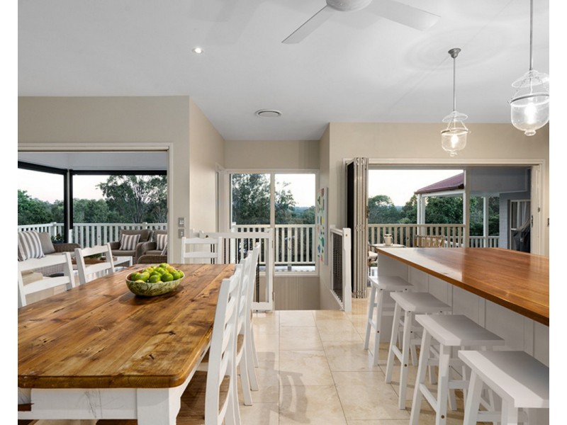 24 Triandra Place, Pullenvale QLD 4069