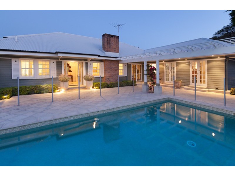 7 Hipwood Road, Hamilton QLD 4007